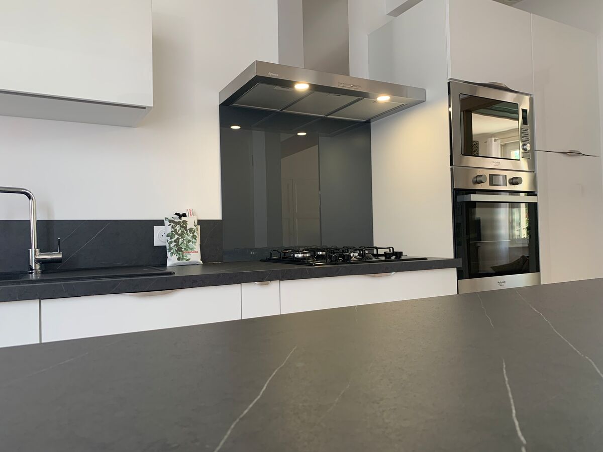 Rénovation cuisine équipée sur mesure Light Blanc Brillant