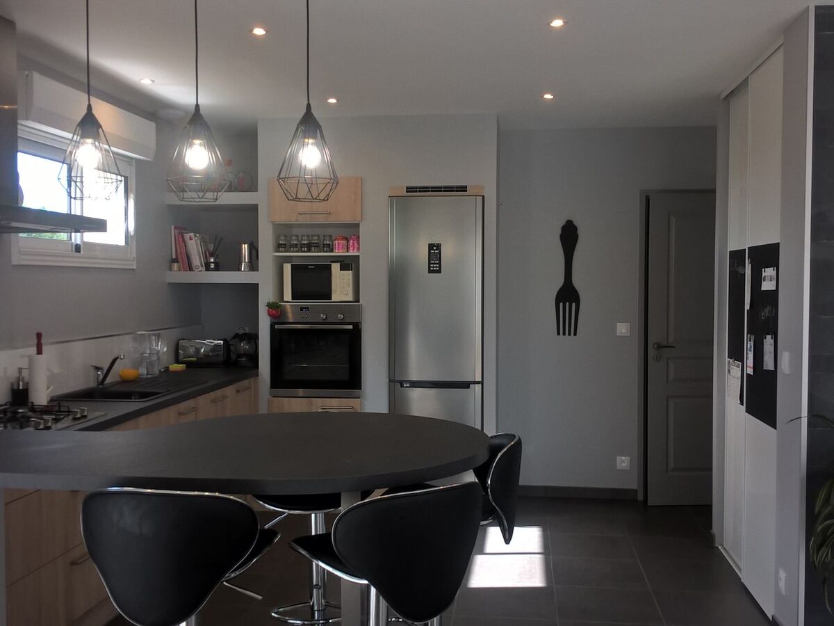 Cuisine avant-après sur mesure Vega + Chêne timber