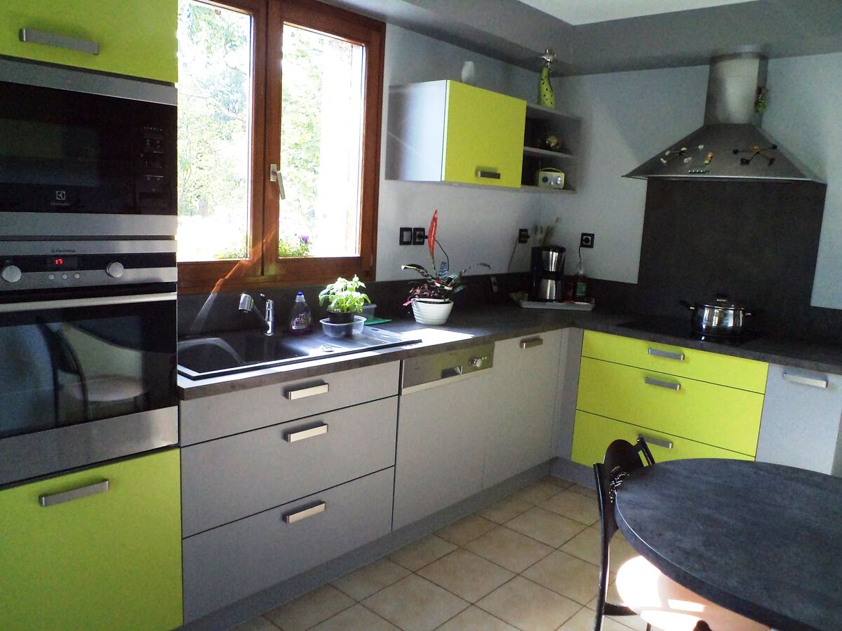 Rénovation cuisine sur mesure Trend + Gris minéral et Color Laqué vert pomme