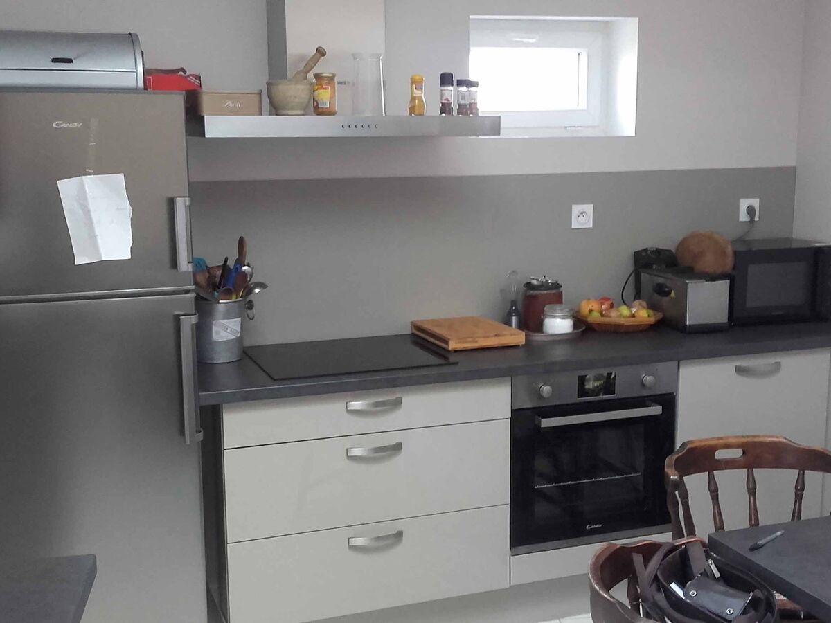 Rénovation cuisine sur mesure Petilla + Grège majestic brillant