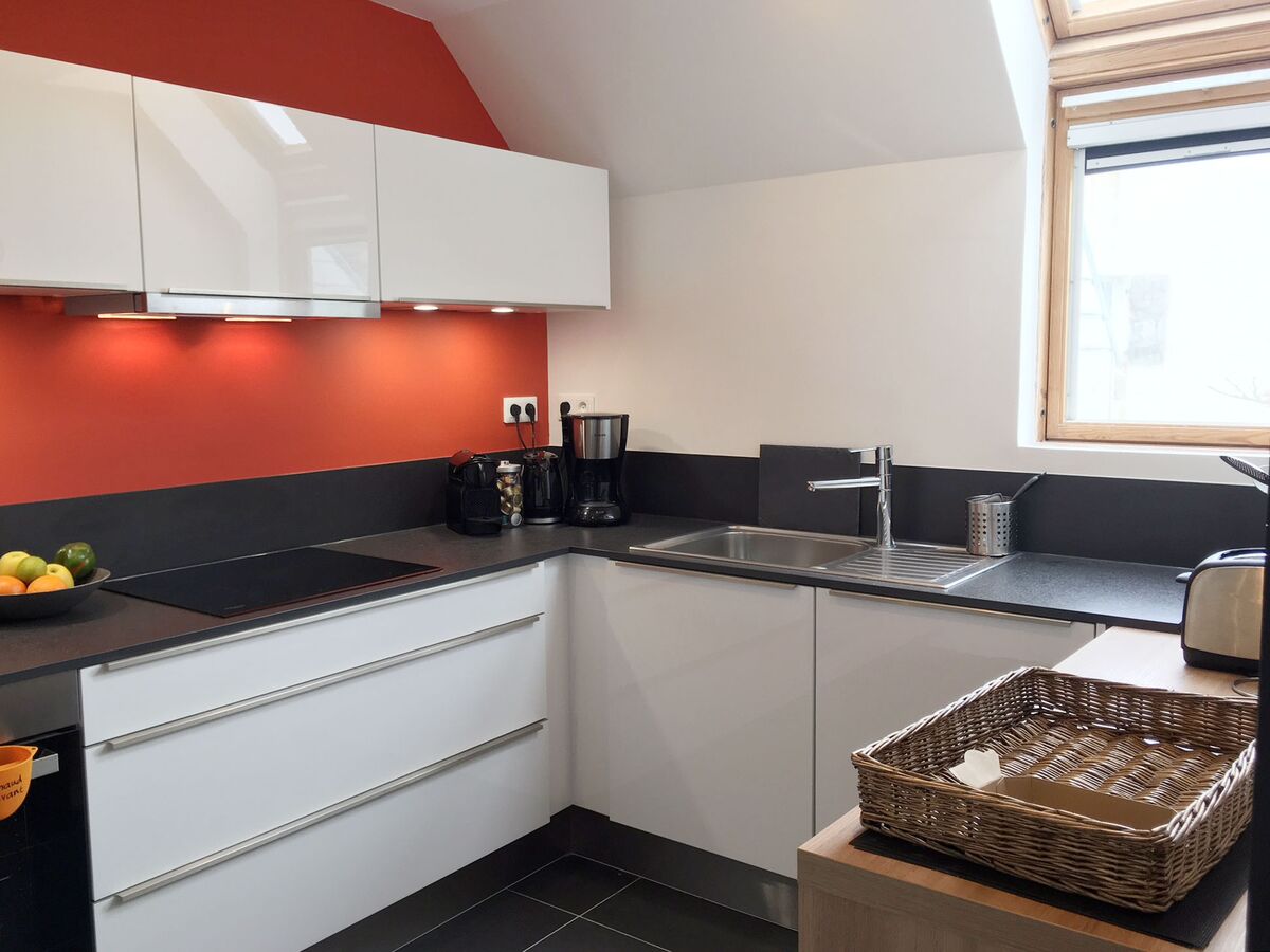 Cuisine avant-après sur mesure Pétilla Blanc Brillant