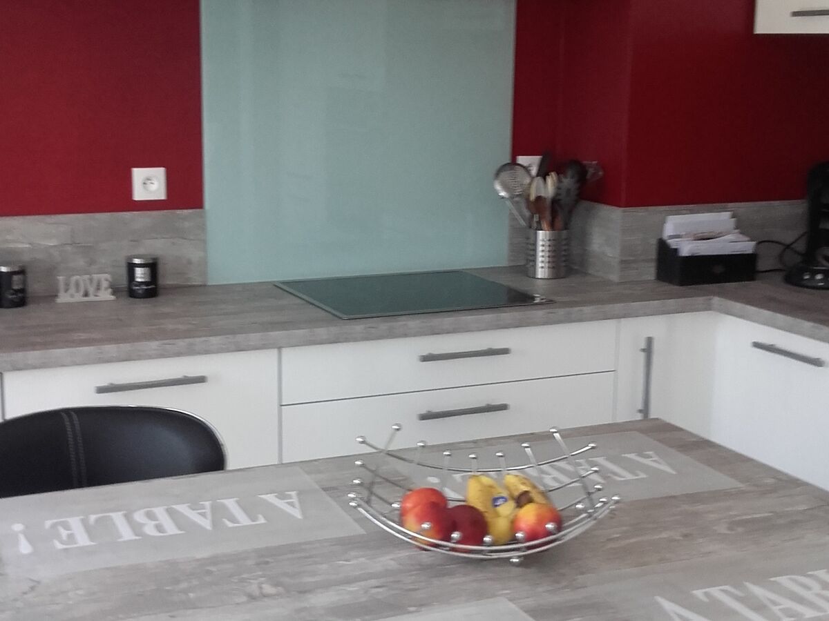 Cuisine avant-après sur mesure Petilla Blanc brillant