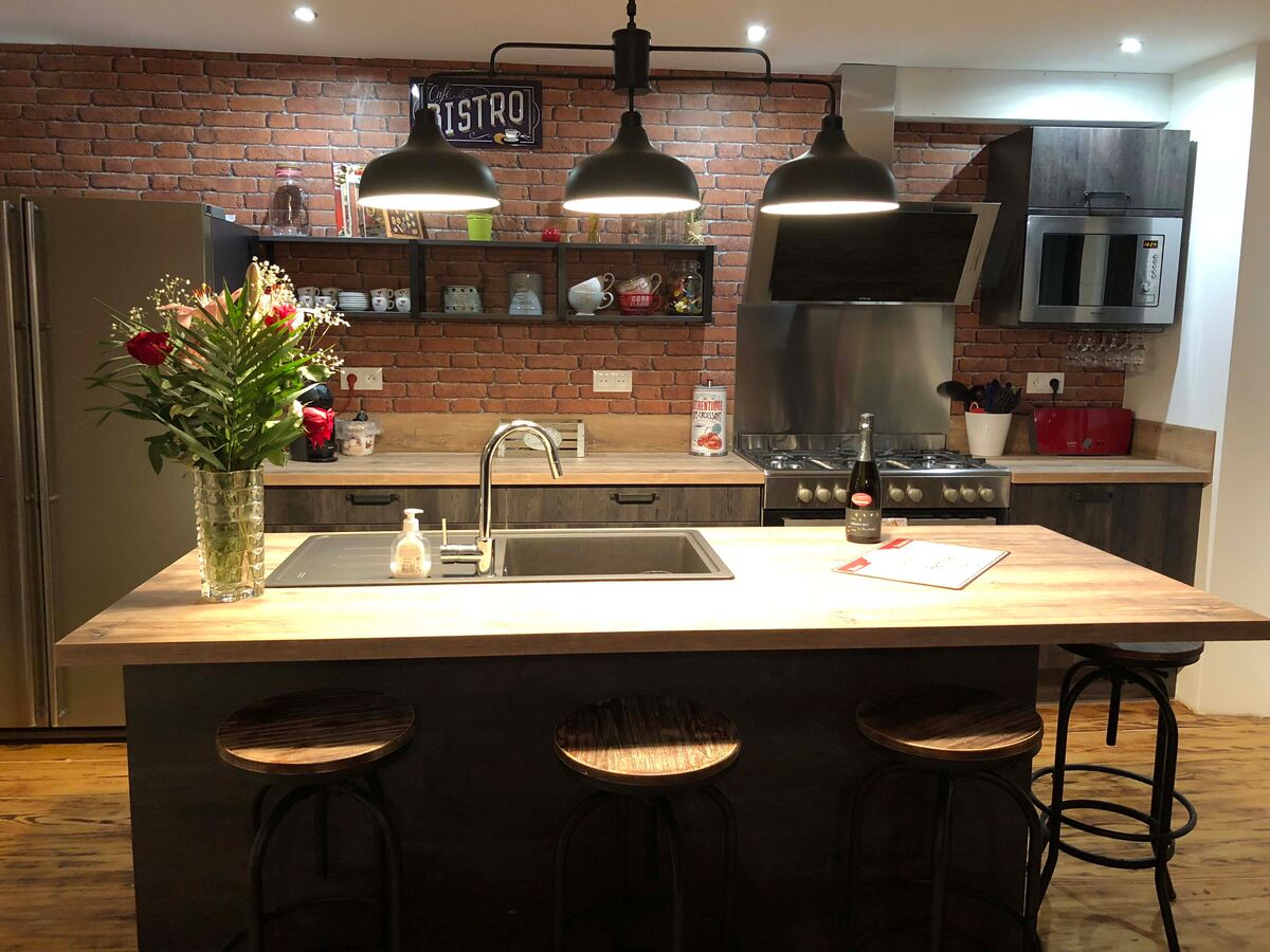 Cuisine équipée sur mesure Vega Woody Dark