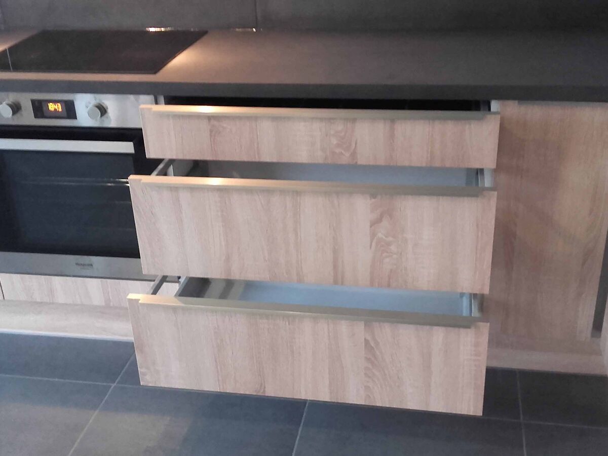 Rénovation cuisine sur mesure Vega + Chêne timber