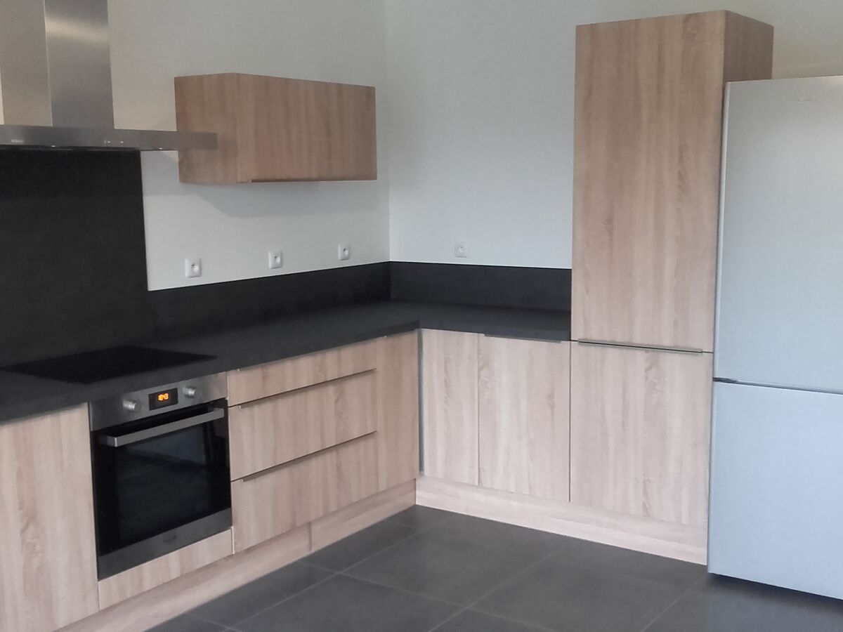 Cuisine avant-après sur mesure Vega + Chêne timber