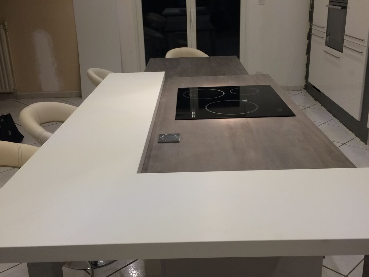 Cuisine avant-après sur mesure Petilla Blanc brillant