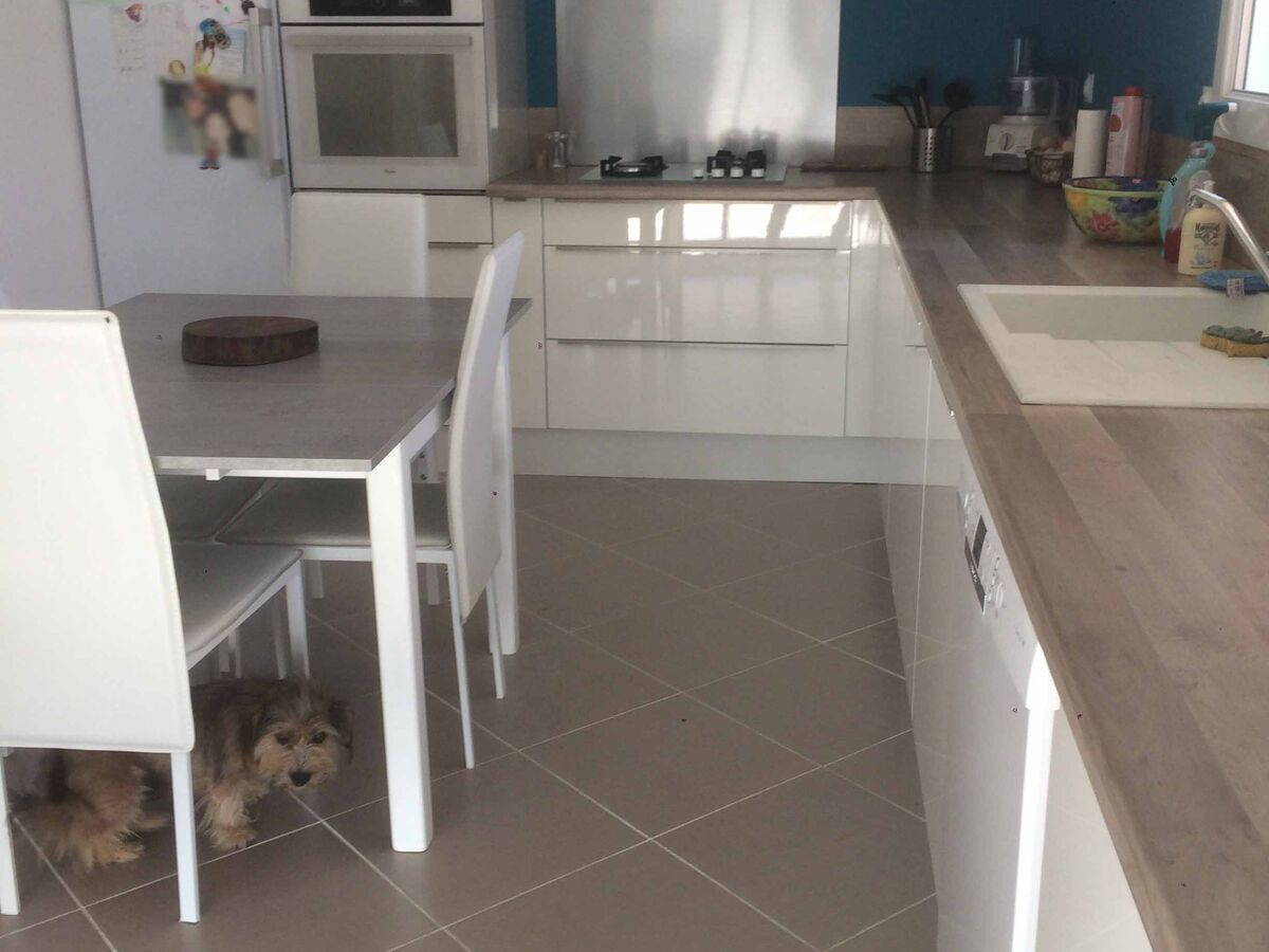 Rénovation cuisine sur mesure Petilla Blanc brillant