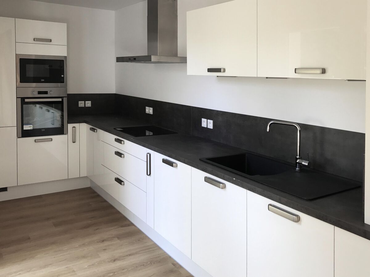 Cuisine équipée sur mesure Petilla Blanc brillant