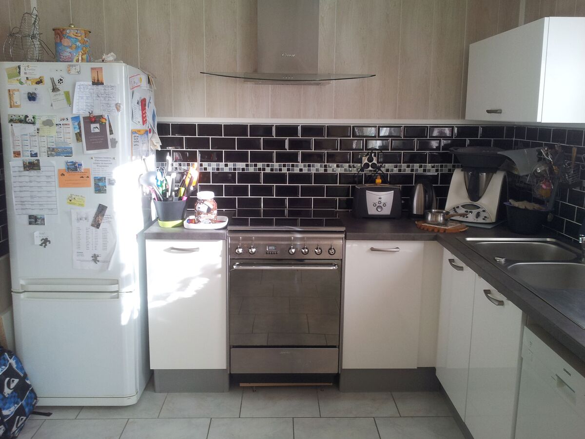 Rénovation cuisine sur mesure Petilla Blanc brillant