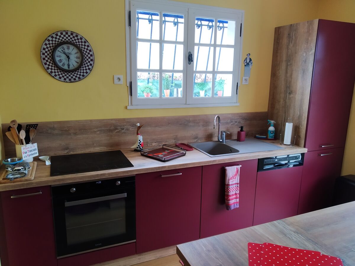 Rénovation cuisine équipée sur mesure Color Laqué Rouge Tibet