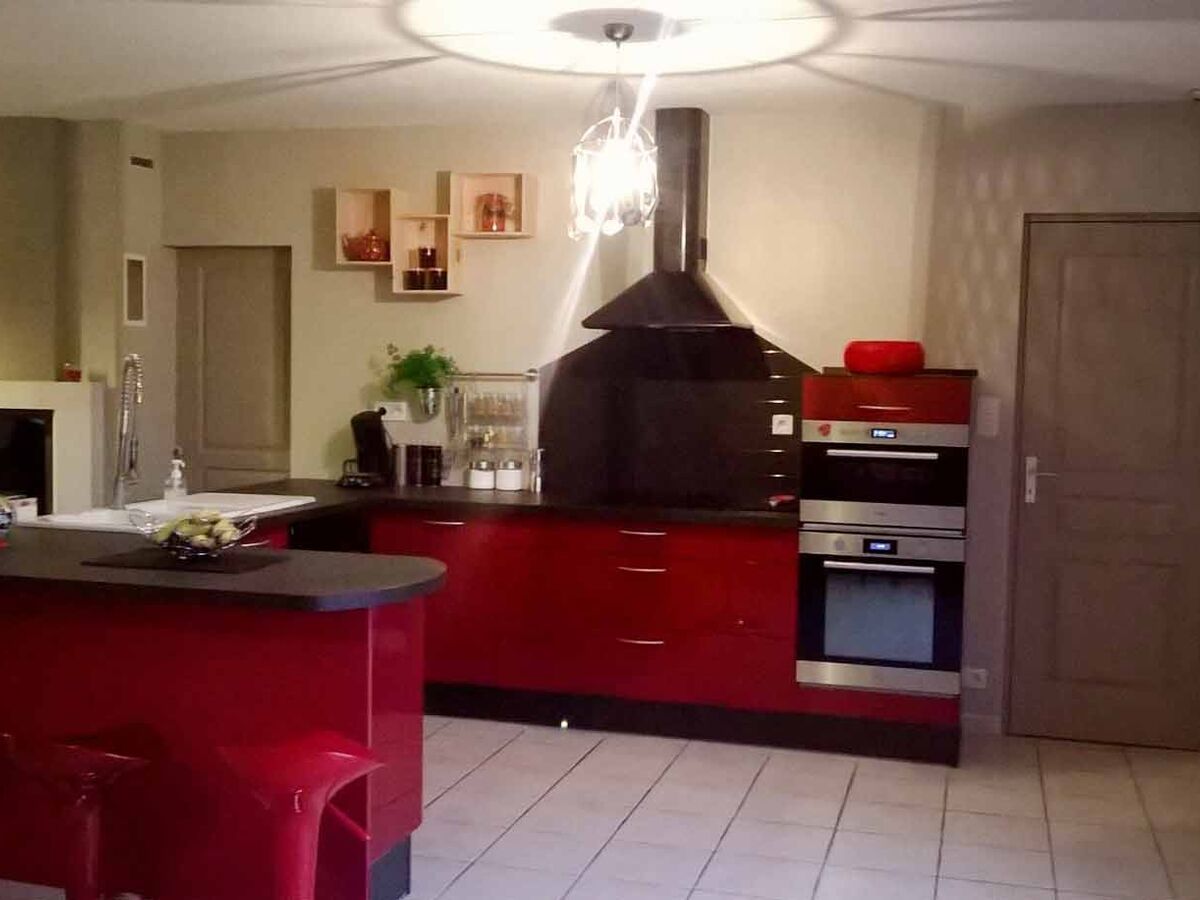 Rénovation cuisine sur mesure Light + Rouge Majestic Brillant