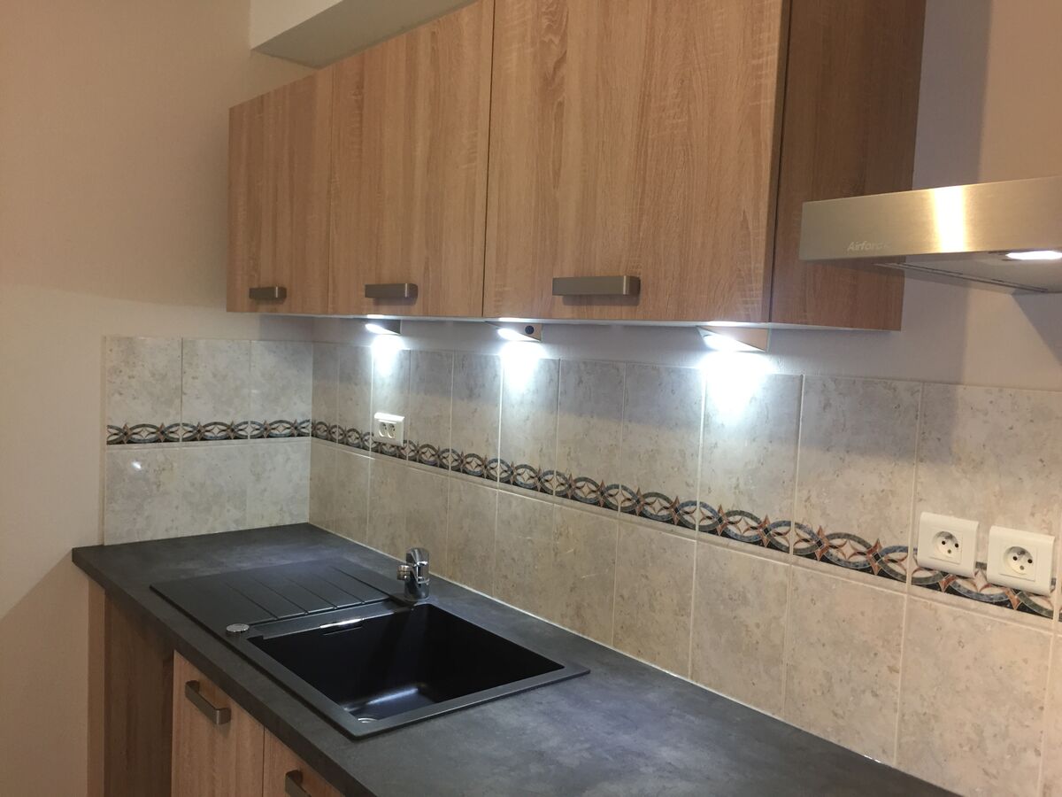 Rénovation cuisine sur mesure Vega + Chêne timber