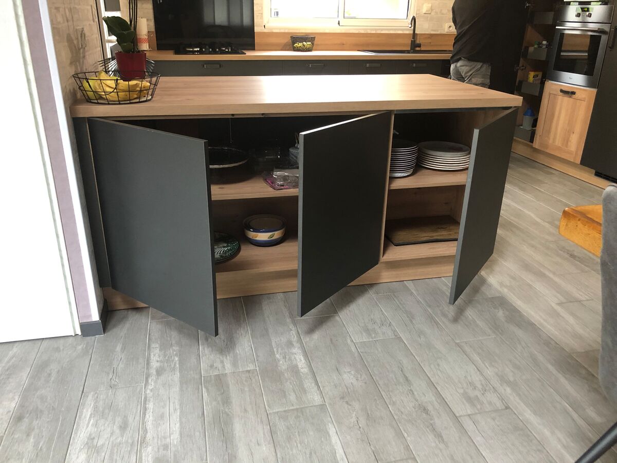 Cuisine avant-après sur mesure Label Métal Brossé