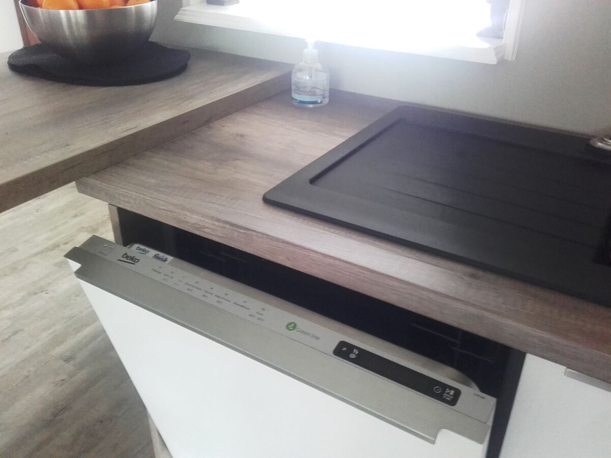 Rénovation cuisine sur mesure Petilla Blanc brillant