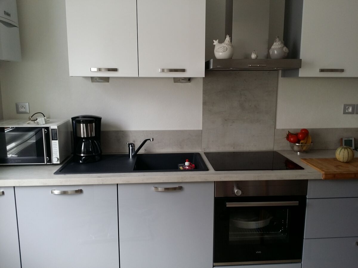 Rénovation cuisine sur mesure Petilla Blanc brillant