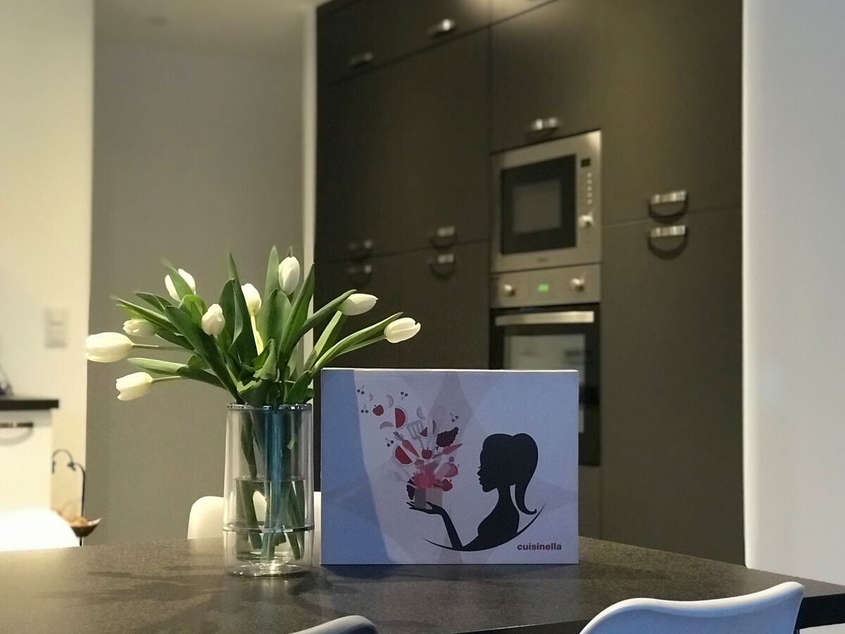 Cuisine avant-après sur mesure Petilla Blanc Brillant et Vega Prem's Ombre