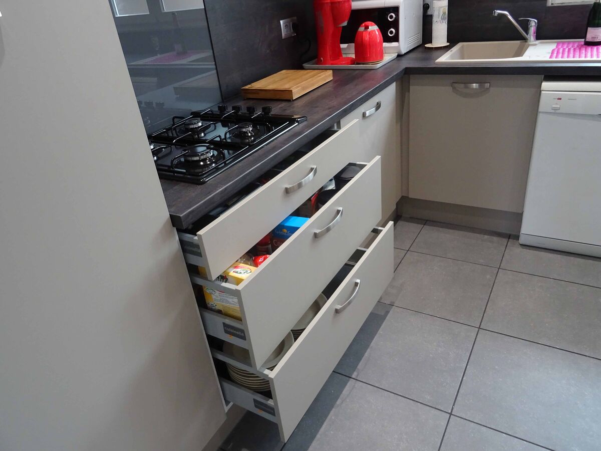 Cuisine avant-après sur mesure Vega Prem'S Taupe mat