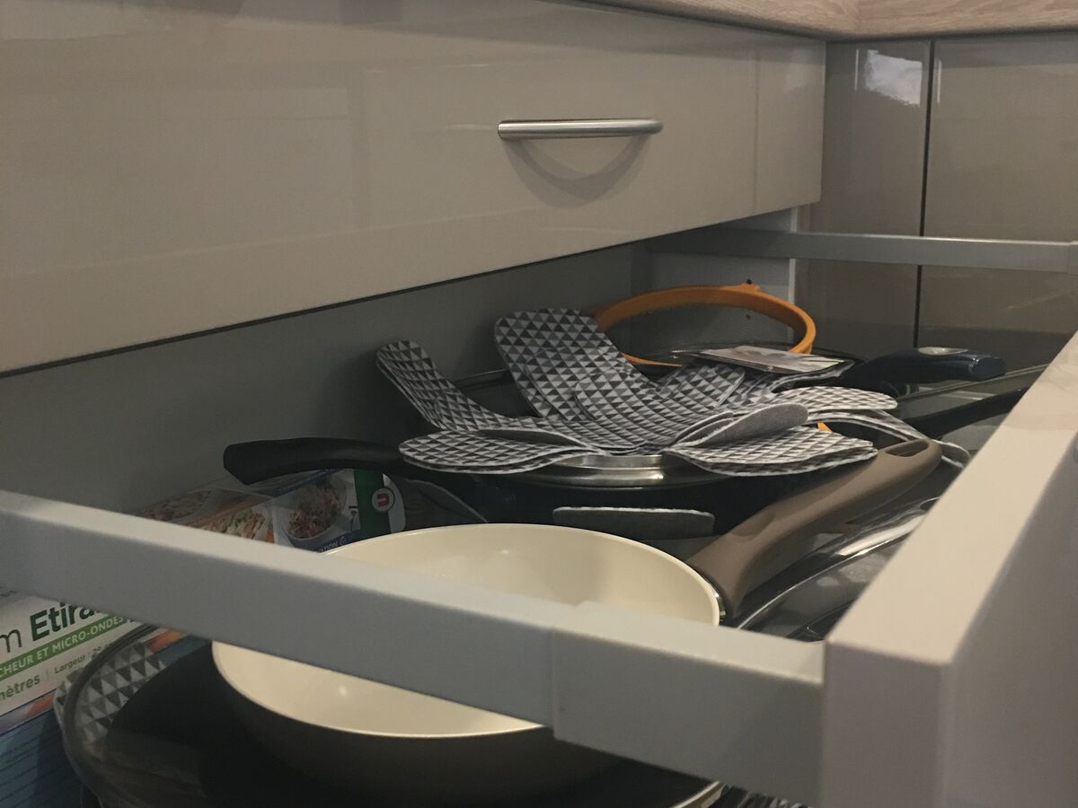 Cuisine avant-après sur mesure Petilla Grège Majestic Brillant