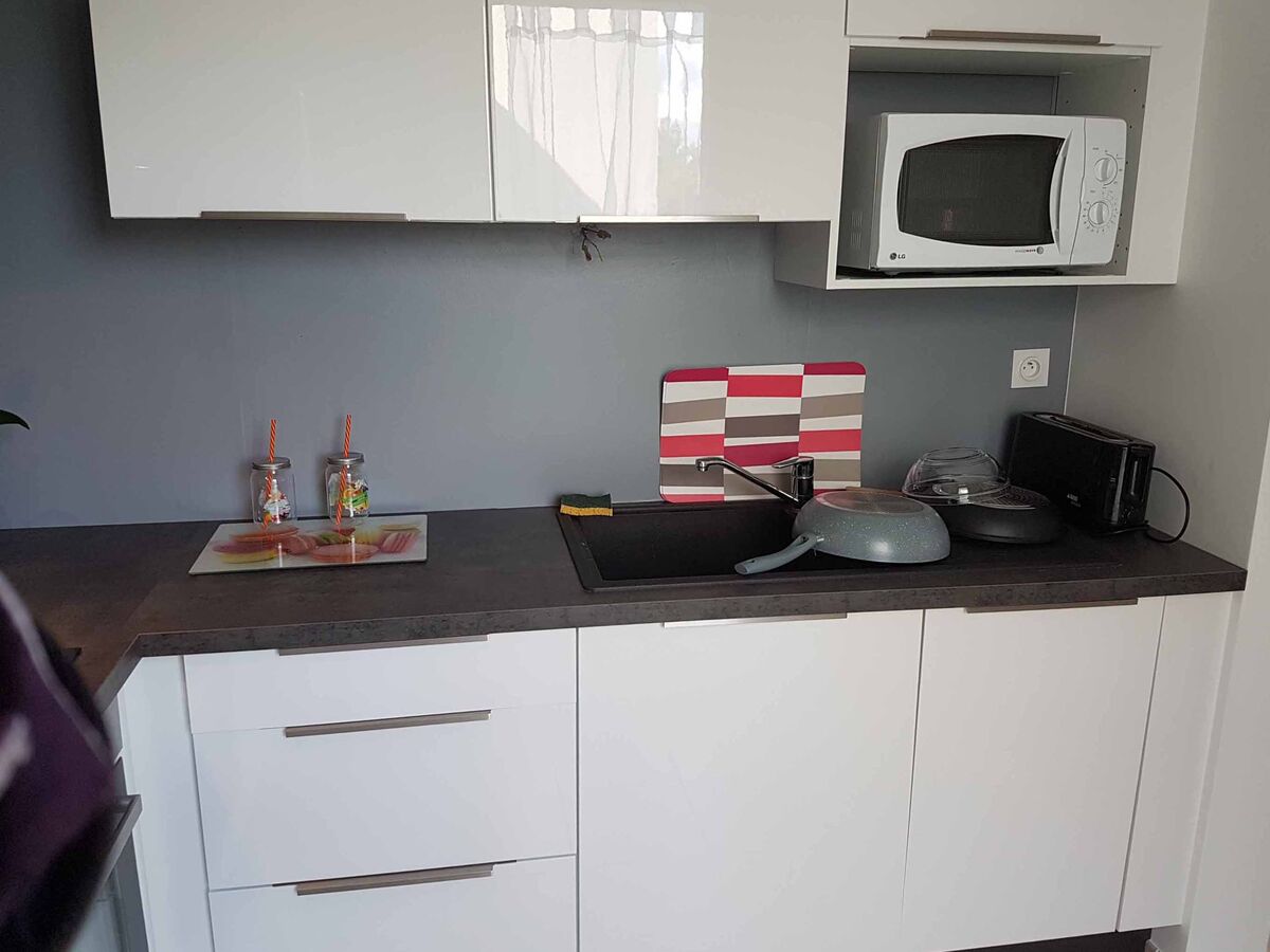 Rénovation cuisine sur mesure Petilla Blanc brillant