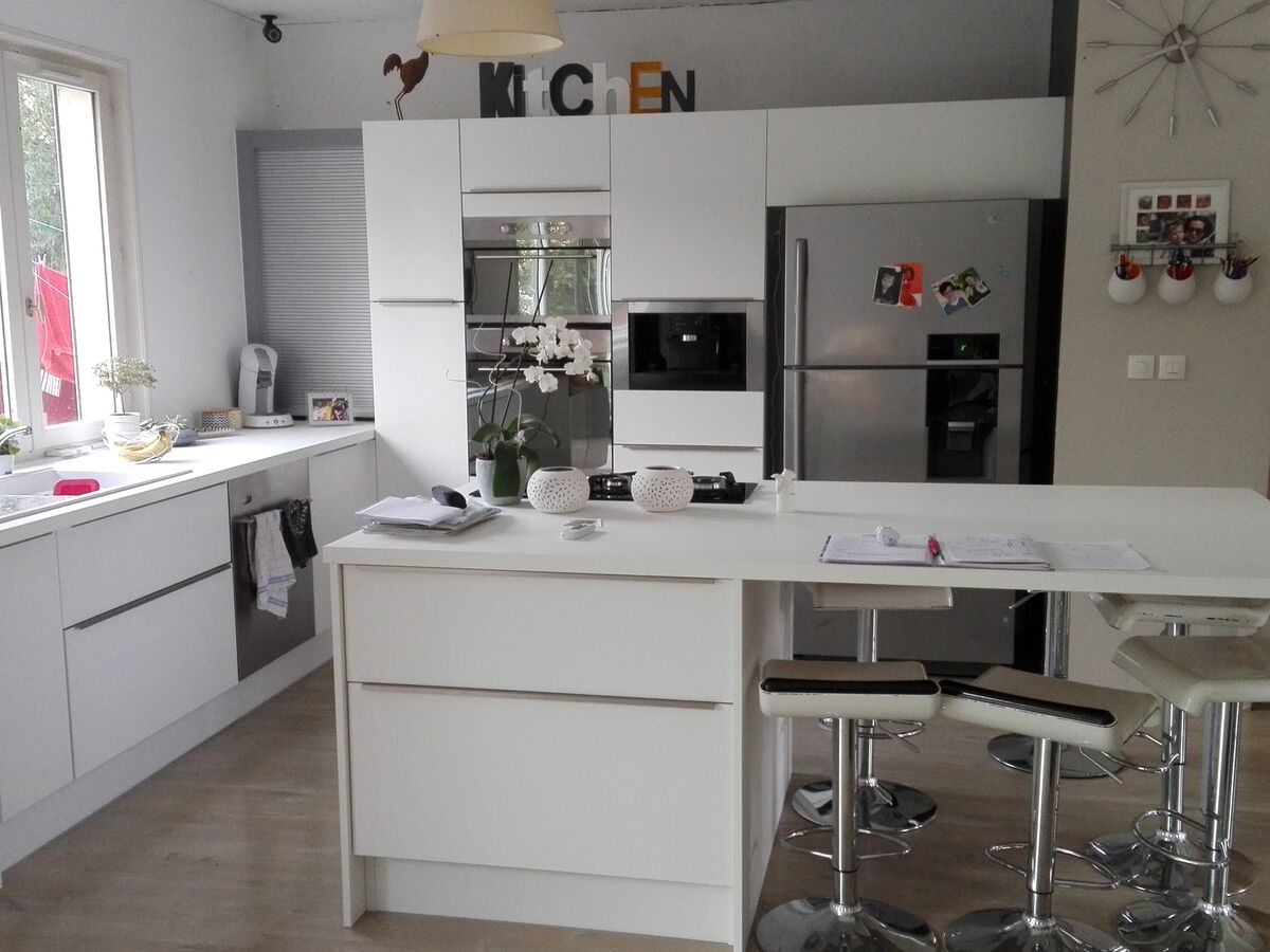 Cuisine équipée sur mesure Vega Prem'S Blanc et Trend + Blanc Mat