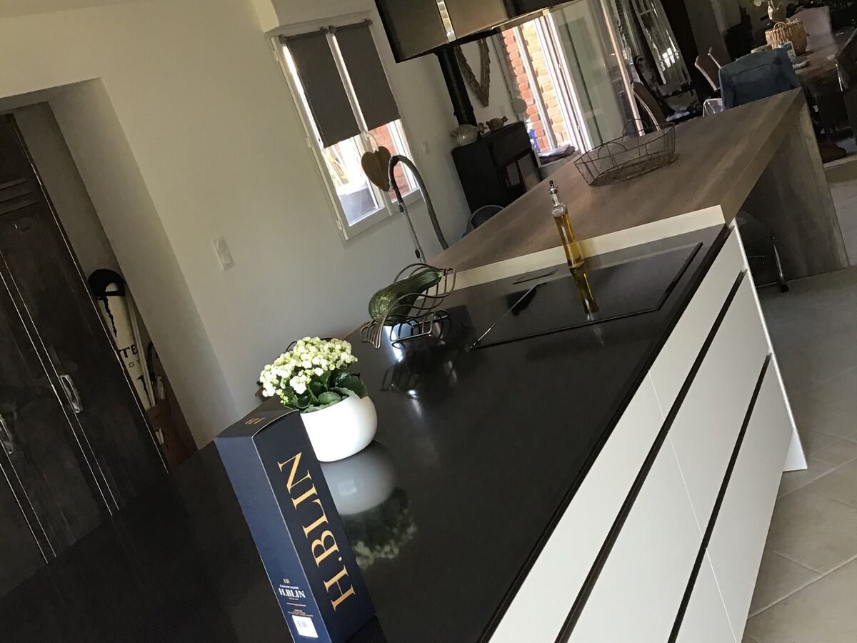 Cuisine avant-après sur mesure Light Jet Blanc Brillant