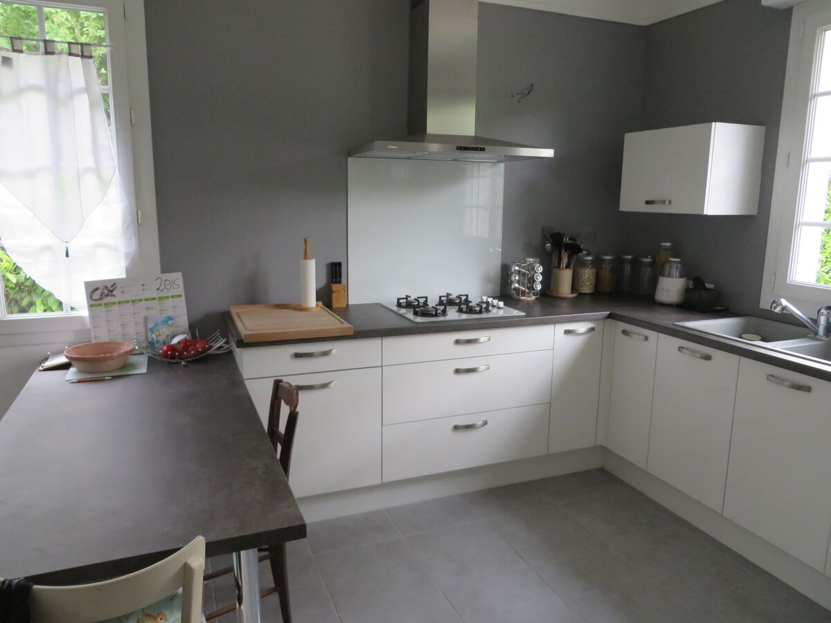 Rénovation cuisine sur mesure Petilla Blanc brillant