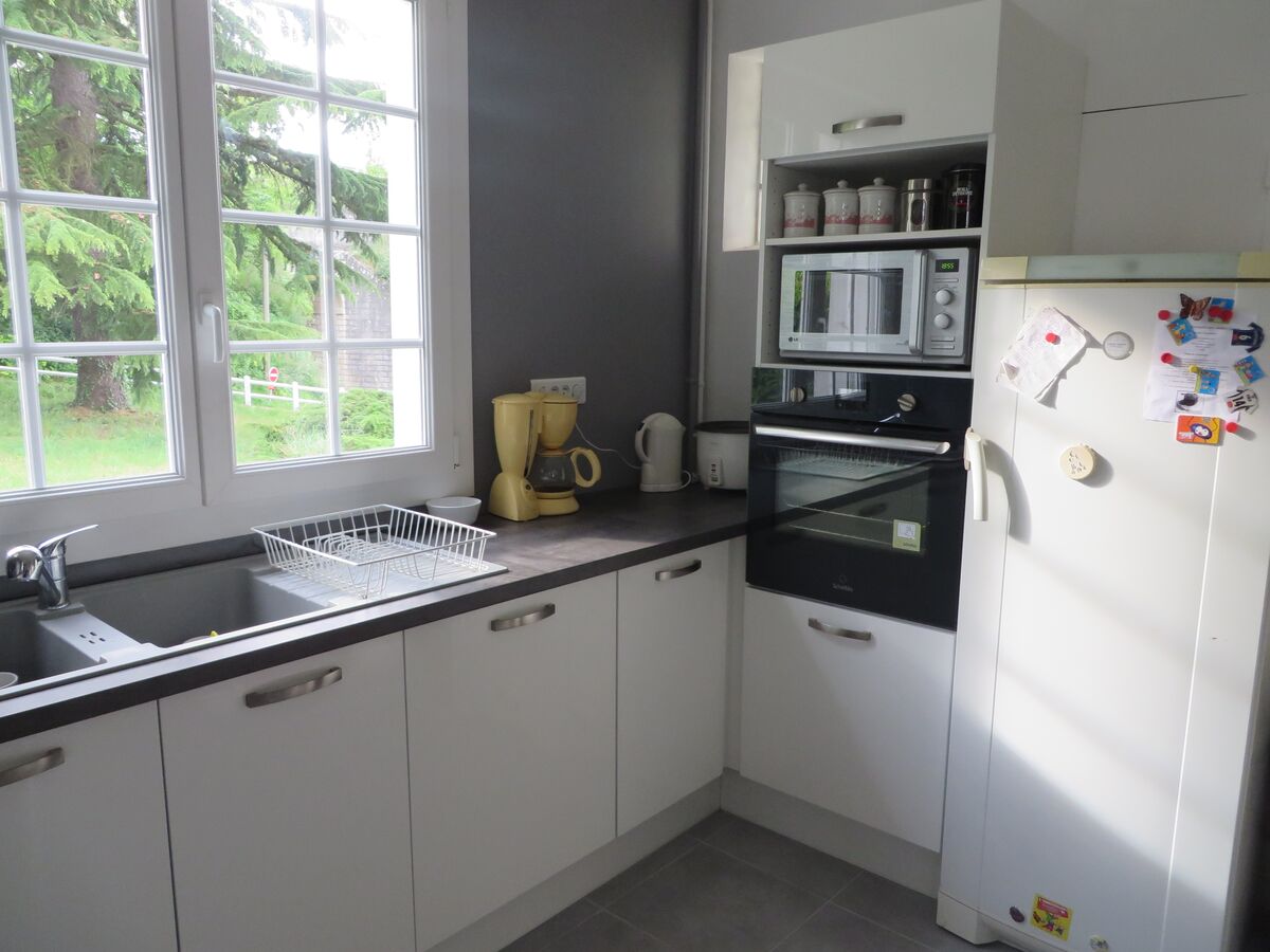 Cuisine avant-après sur mesure Petilla Blanc brillant