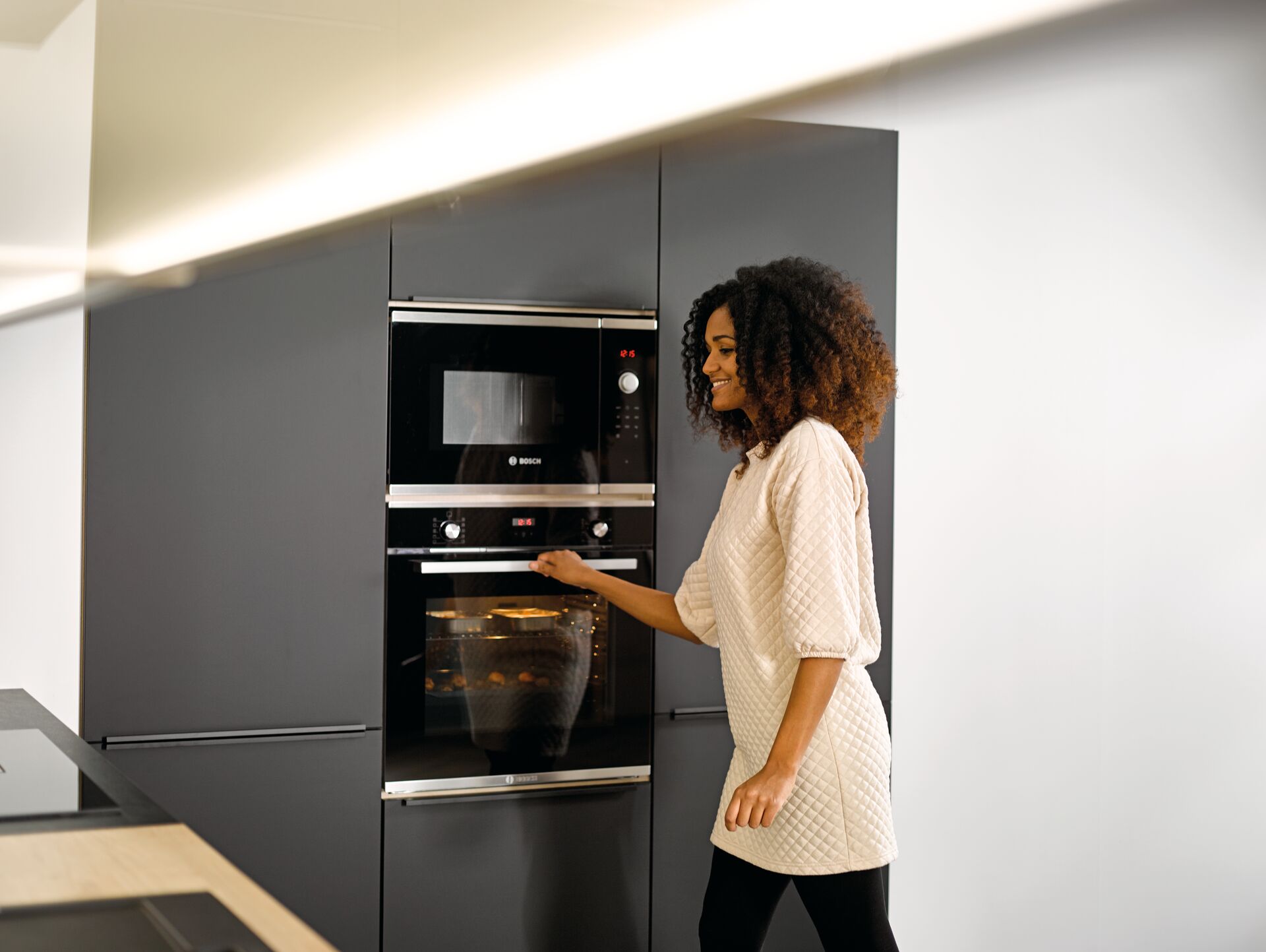 Four intégré Bosch avec porte froide sécurité enfant