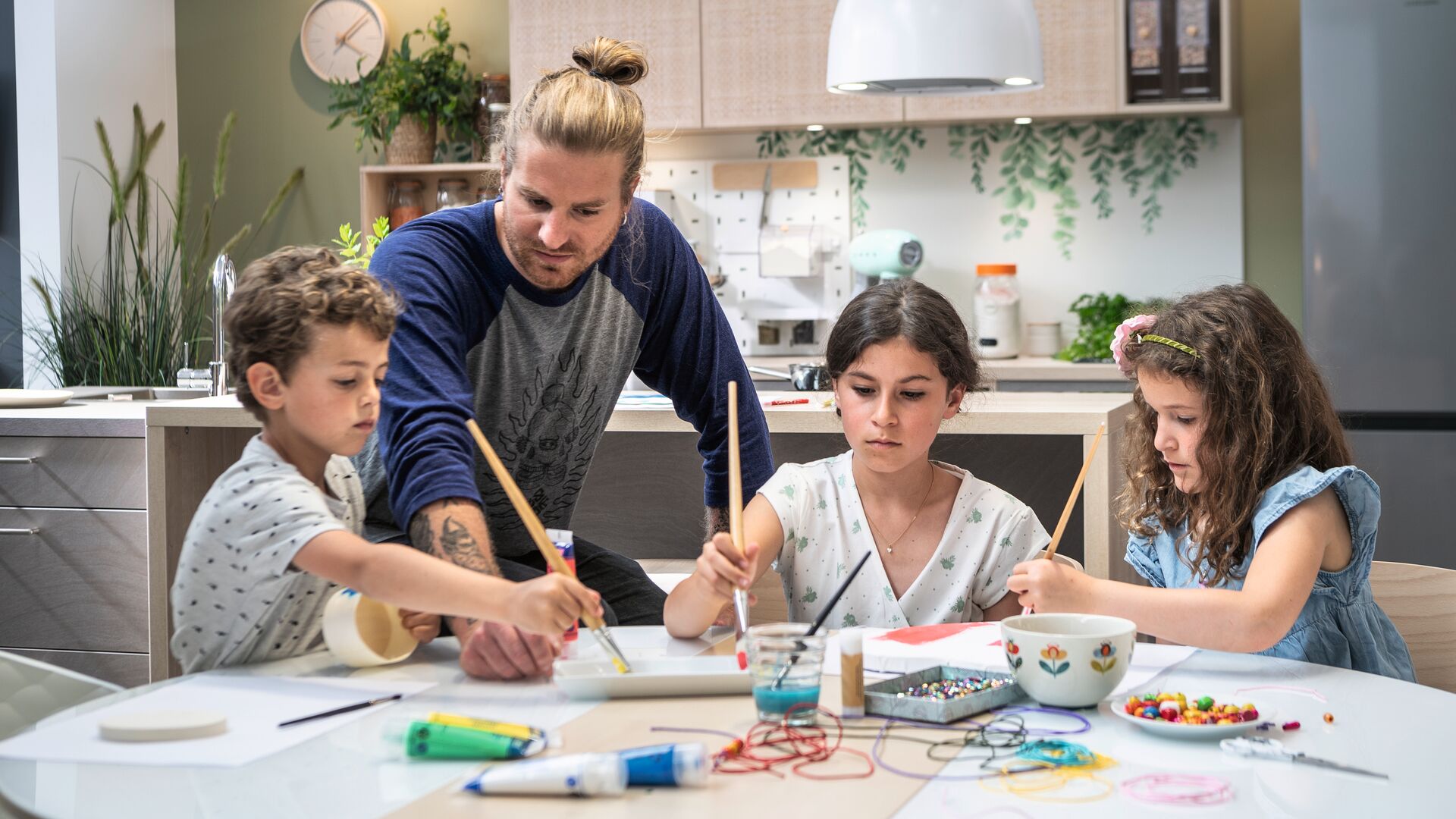 Retrouvez nos idées de cadeaux à réaliser en famille pour la fête des grands-mères : bricolages faciles et créatifs, idées d'upcycling et esprit zéro déchet !