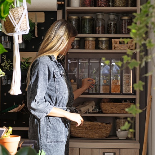 DIY : Mon étagère à bocaux en bois à poser