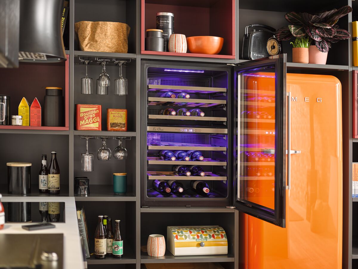 meuble de rangement cuisine rouge et gris anthracite cuisinella