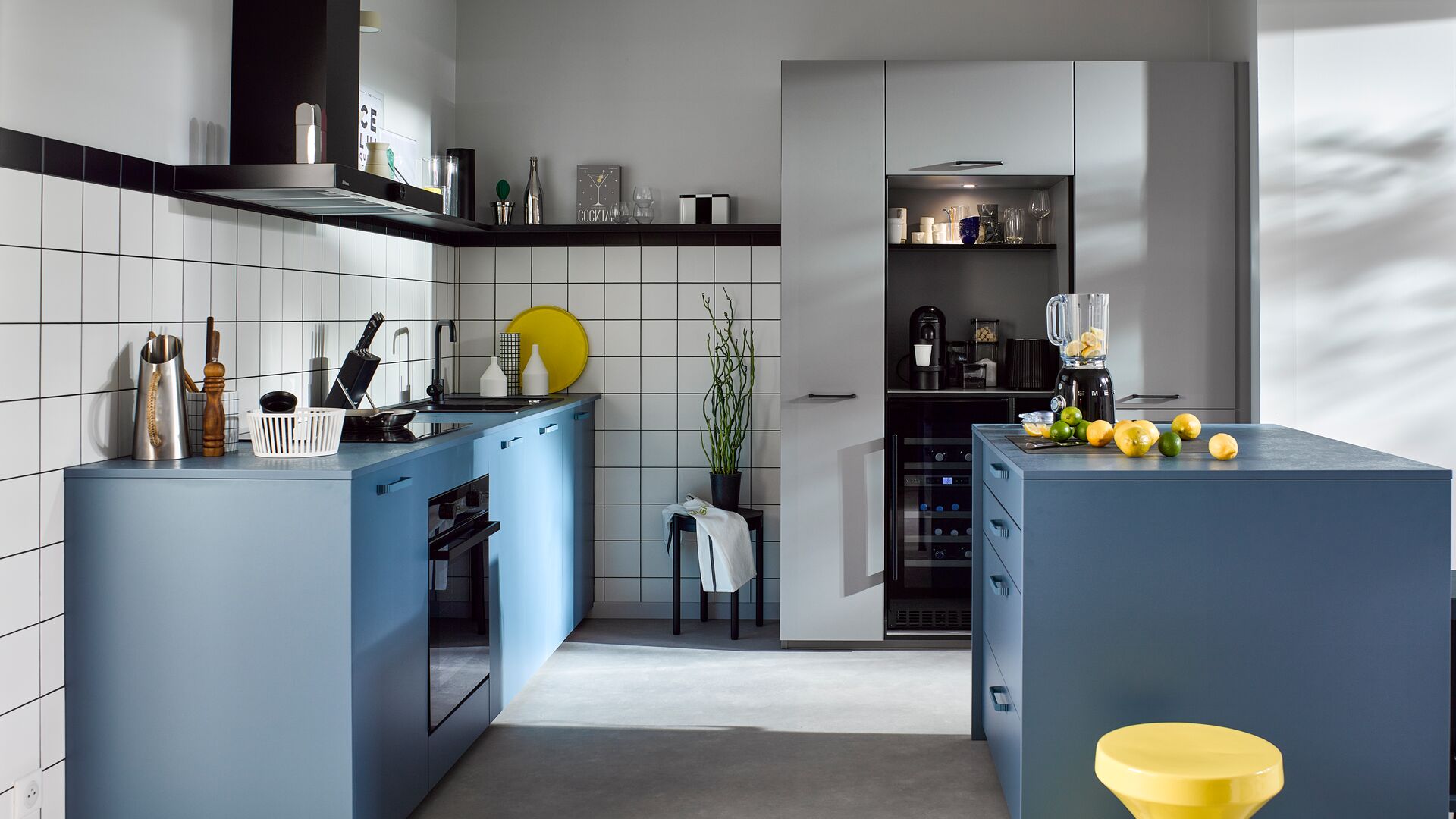 Cuisine urbaine bleue et grise