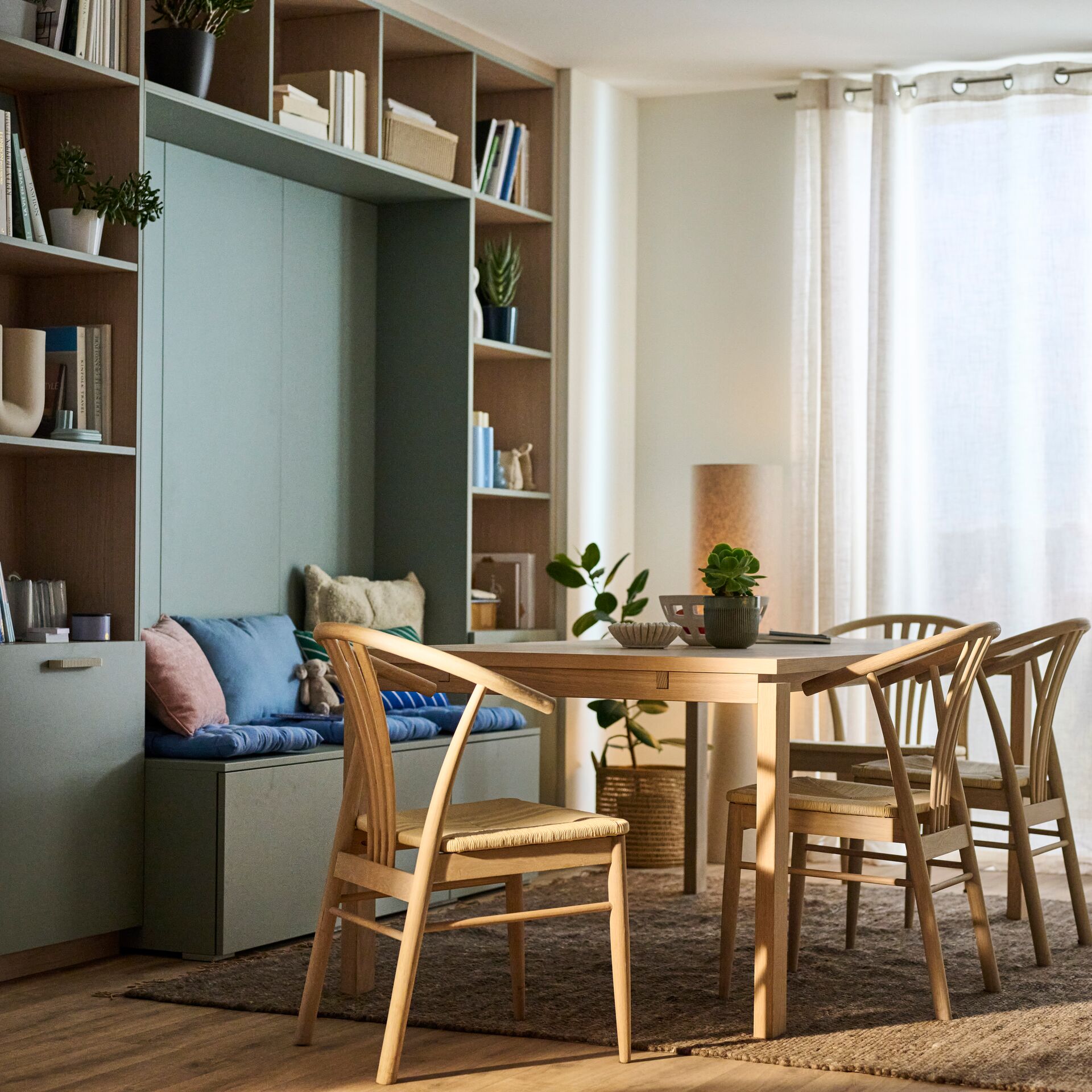 Chaise de cuisine, fauteuil et tabouret