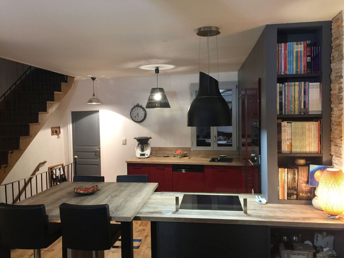 Rénovation cuisine équipée sur mesure Light Rouge Majestic Brillant