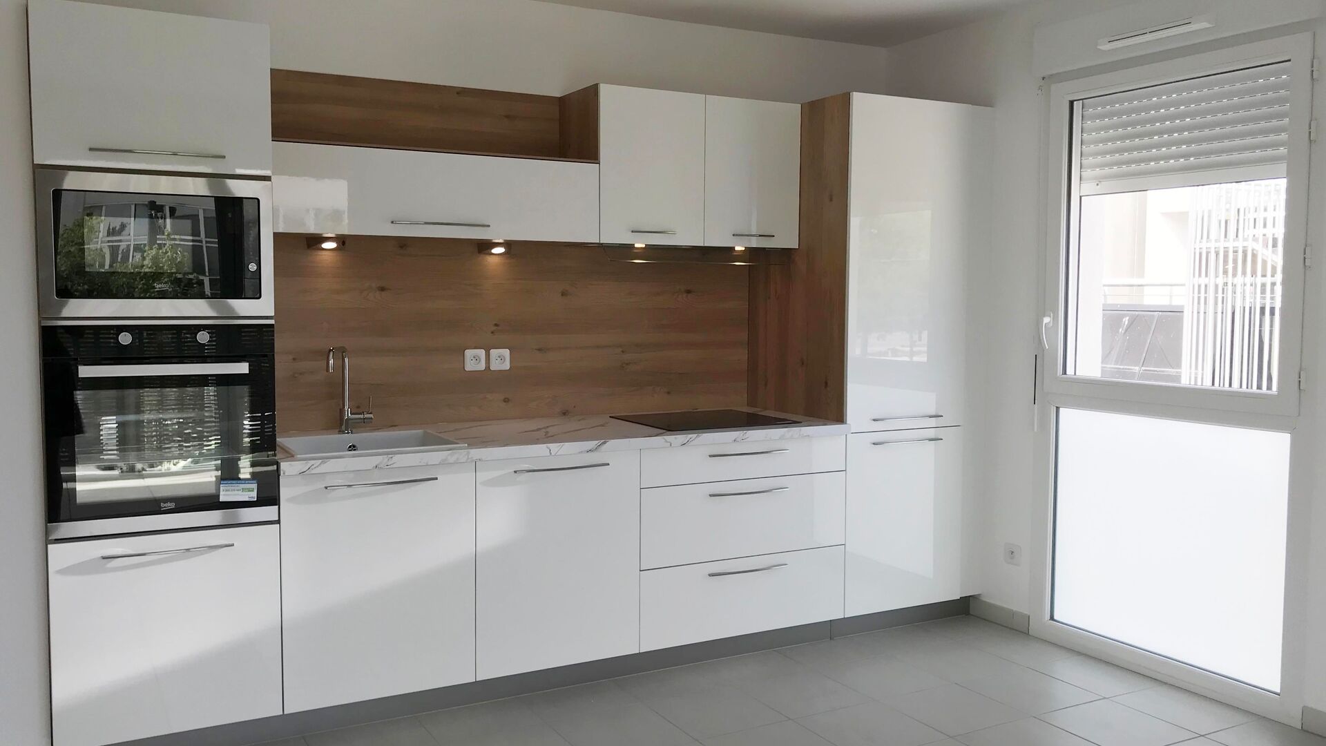 Cuisine équipée sur mesure Light Blanc Brillant