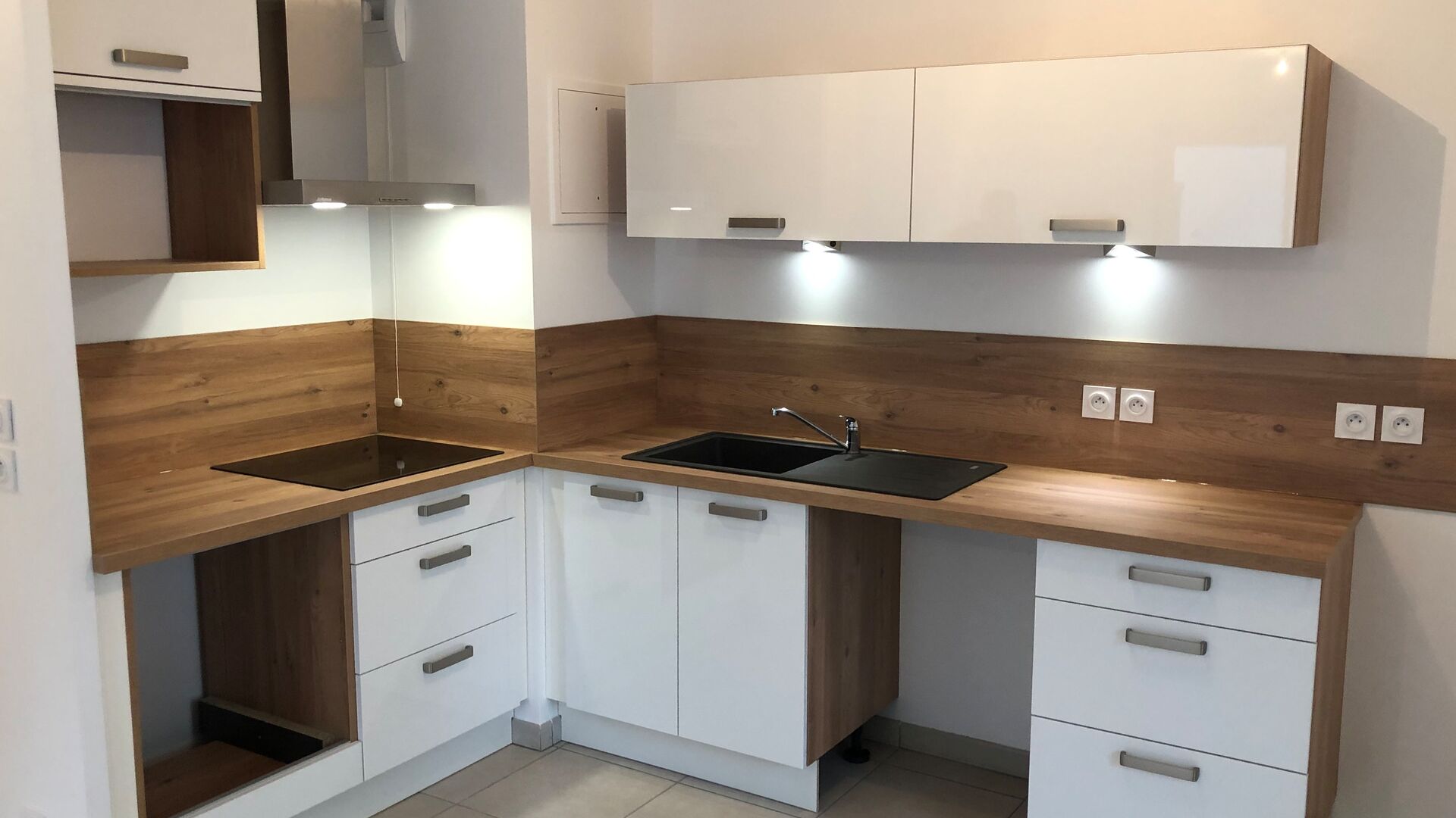 Cuisine équipée sur mesure Light Blanc Brillant