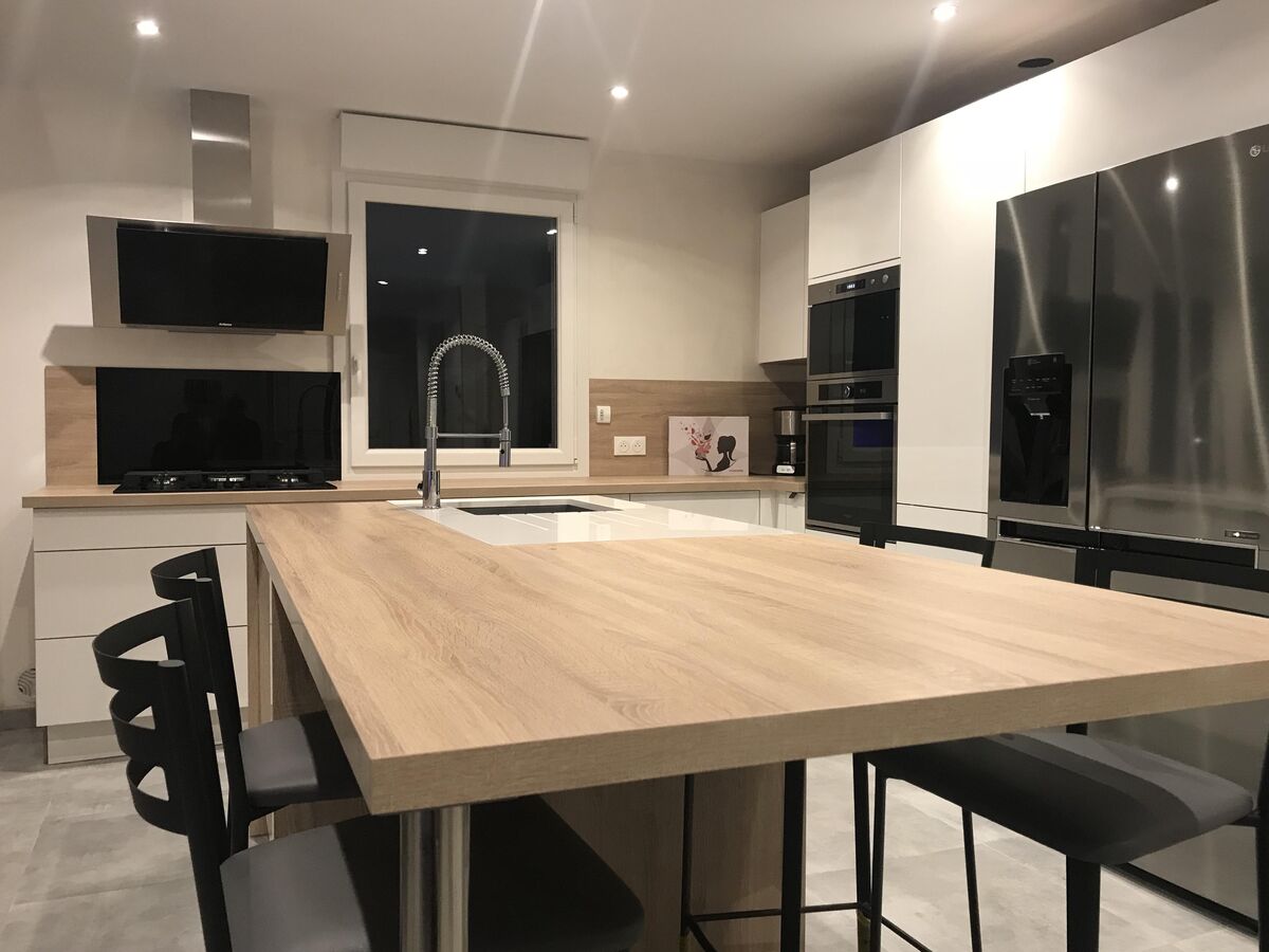 Rénovation cuisine équipée sur mesure Light Blanc Brillant