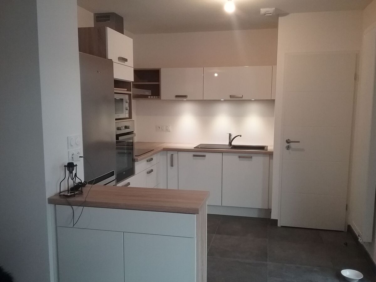 Cuisine équipée sur mesure Light Blanc Brillant